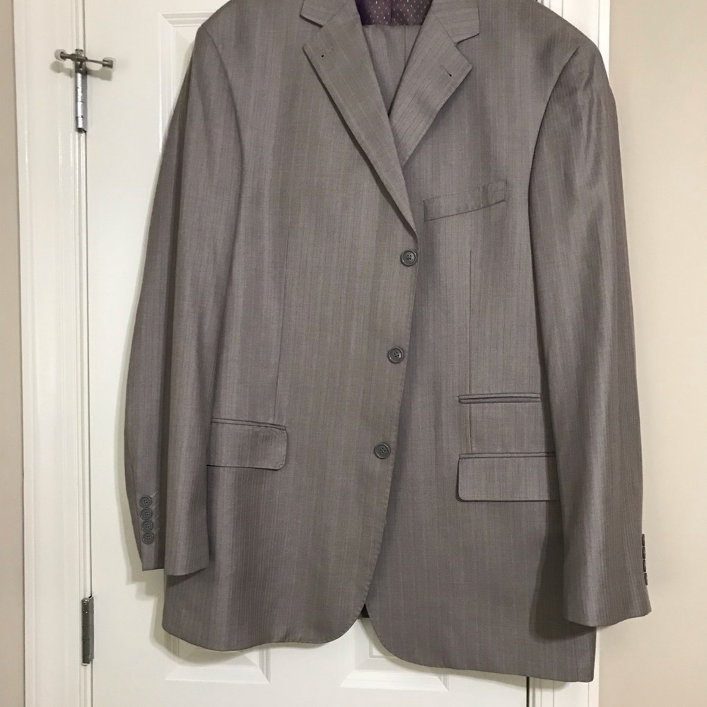 Men 48L suit